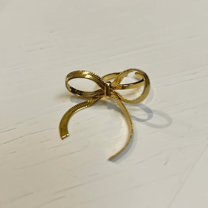 Bow Ring Gold